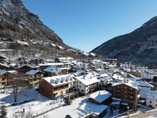 Albergo Le Marmotte プレ・サン・ディディエ エクステリア 写真